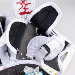 Bauer Vapor HyperLite Senior Goalie Catcher -The Hockey Shop bauer catchers bauer vapor hyperlite senior goalie catcher 27972555243586