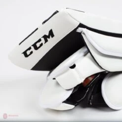 CCM Extreme Flex E4.9 Senior Goalie Blocker - Source Exclusive -The Hockey Shop ccm blockers ccm extreme flex e4 9 senior goalie blocker source exclusive 5311111266370