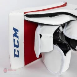 CCM Extreme Flex E5.5 Senior Goalie Blocker 22 CCM Extreme Flex E5.5 Senior Goalie Blocker -The Hockey Shop ccm blockers ccm extreme flex e5 5 senior goalie blocker 27988471119938