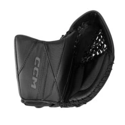 CCM Axis 2.5 Junior Goalie Catcher - Source Exclusive -The Hockey Shop ccm catchers ccm axis 2 5 junior goalie catcher source exclusive black regular 29108993785922