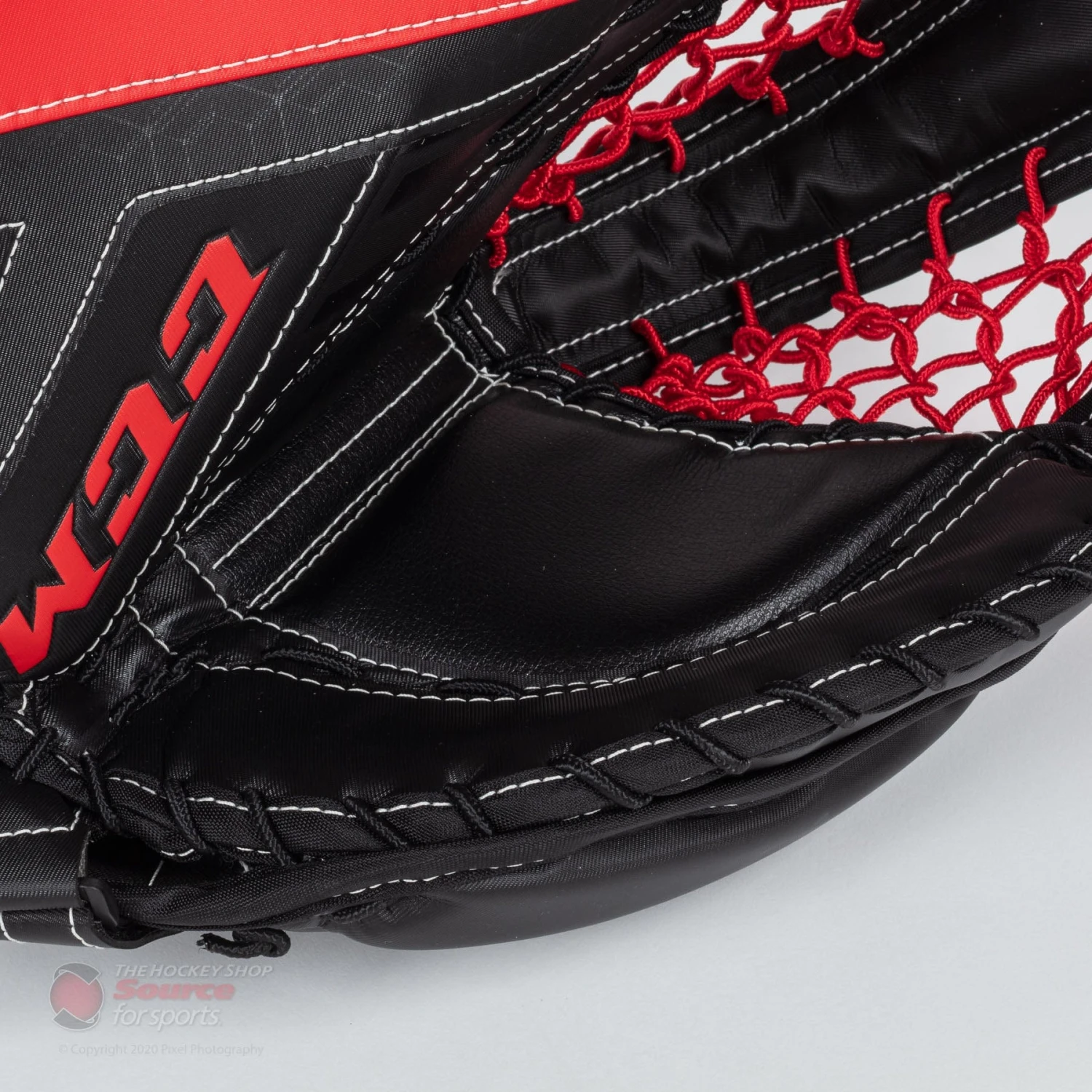 CCM Axis Senior Goalie Catcher - 600 Break Angle 6 CCM Axis Senior Goalie Catcher - 600 Break Angle - Image 4