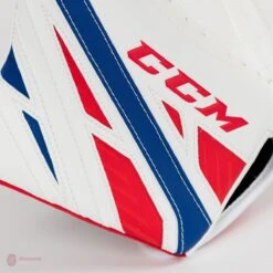 CCM Extreme Flex 4 Pro Senior Goalie Catcher -The Hockey Shop ccm catchers ccm extreme flex 4 pro senior goalie catcher 5314630189122