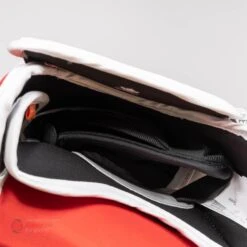 CCM Extreme Flex 5 Senior Goalie Catcher - 600 Break Angle 28 CCM Extreme Flex 5 Senior Goalie Catcher - 600 Break Angle -The Hockey Shop ccm catchers ccm extreme flex 5 senior goalie catcher 600 break angle 27972556226626