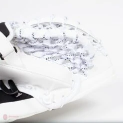 CCM Extreme Flex E4.9 Intermediate Goalie Catcher - Source Exclusive -The Hockey Shop ccm catchers ccm extreme flex e4 9 intermediate goalie catcher source exclusive 5323902386242