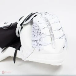 CCM Extreme Flex E4.9 Senior Goalie Catcher - Source Exclusive -The Hockey Shop ccm catchers ccm extreme flex e4 9 senior goalie catcher source exclusive 5323924111426