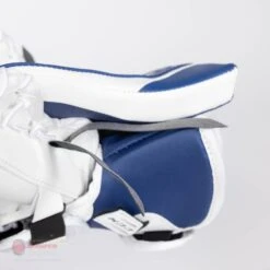 CCM Extreme Flex E5.5 Junior Goalie Catcher -The Hockey Shop ccm catchers ccm extreme flex e5 5 junior goalie catcher 27972557537346