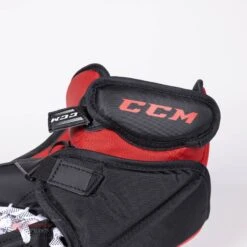 CCM Extreme Flex E5.5 Junior Goalie Catcher - Source Exclusive -The Hockey Shop ccm catchers ccm extreme flex e5 5 junior goalie catcher source exclusive 28235119067202