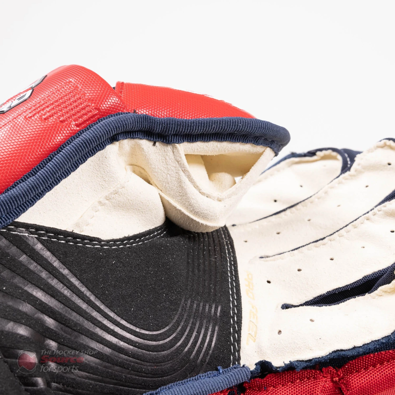 CCM Jetspeed FT4 Pro Senior Hockey Gloves 4 CCM Jetspeed FT4 Pro Senior Hockey Gloves - Image 2