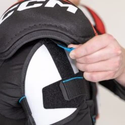 CCM Jetspeed FT680 Junior Hockey Shoulder Pads -The Hockey Shop ccm shoulder pads ccm jetspeed ft680 junior hockey shoulder pads 30397940334658