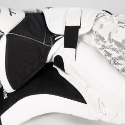 TRUE L12.2 Senior Goalie Catcher - Stock -The Hockey Shop true catchers true l12 2 senior goalie catcher stock 29367122591810