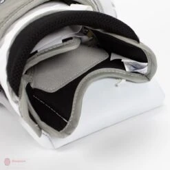 Vaughn Velocity Pro V Elite 2 Pro Carbon Senior Goalie Catcher -The Hockey Shop vaughn catchers vaughn velocity pro v elite 2 pro carbon senior goalie catcher 5670451380290