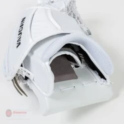 Vaughn Velocity V9 Pro Senior Goalie Catcher -The Hockey Shop vaughn catchers vaughn velocity v9 pro senior goalie catcher 14508920766530