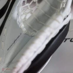 Vaughn Ventus SLR2 Pro Carbon Senior Goalie Catcher -The Hockey Shop vaughn catchers vaughn ventus slr2 pro carbon senior goalie catcher 28702202724418