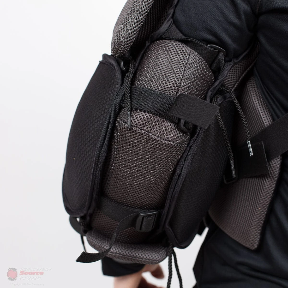 Vaughn Ventus SLR2 Pro Carbon Senior Chest & Arm Protector 17 Vaughn Ventus SLR2 Pro Carbon Senior Chest & Arm Protector - Image 15