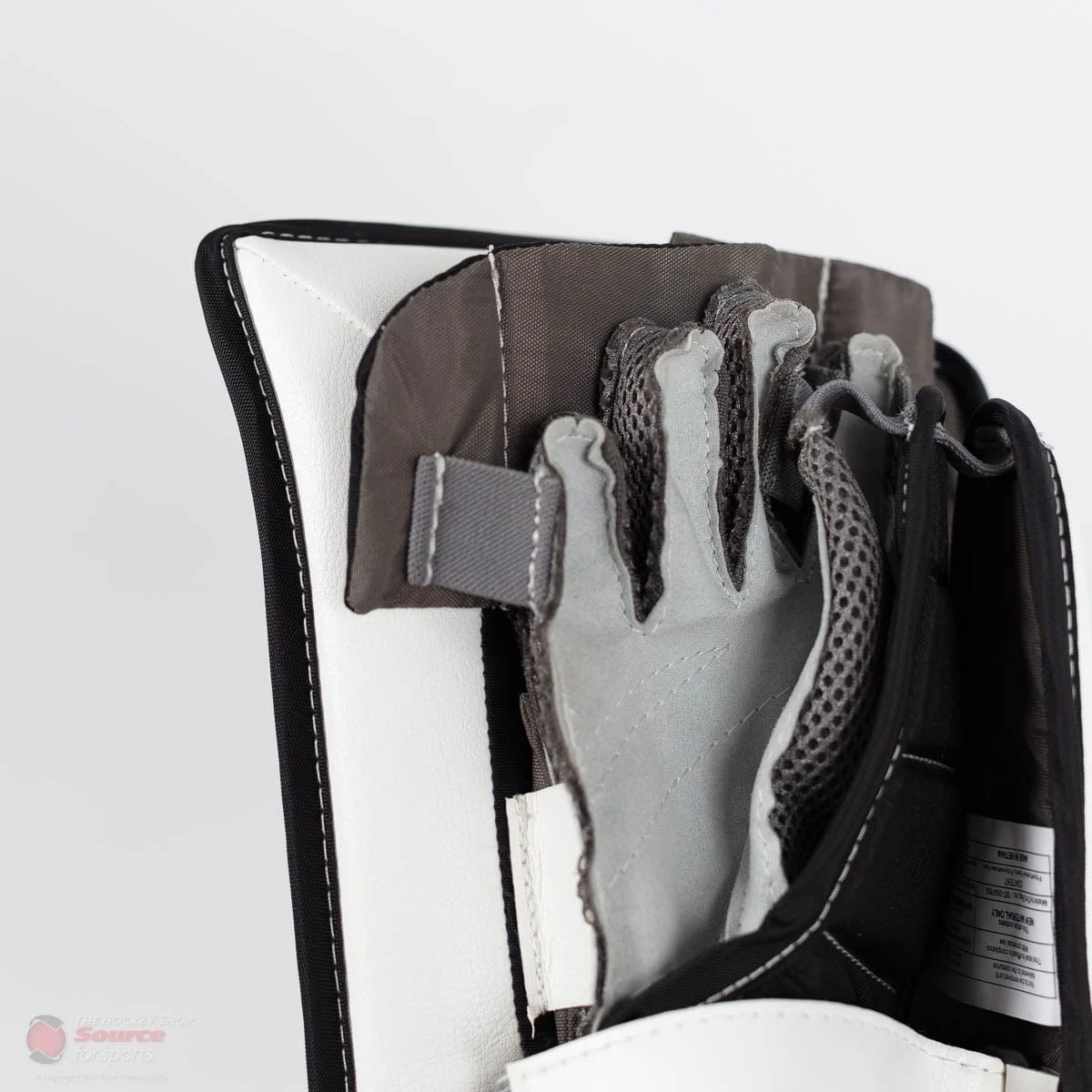 Warrior Ritual G4 Youth Goalie Blocker 11 Warrior Ritual G4 Youth Goalie Blocker - Image 9