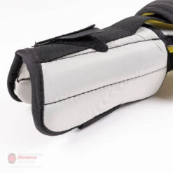 Warrior Ritual X3 E Junior Goalie Knee Pads -The Hockey Shop warrior knee pads warrior ritual x3 e junior goalie knee pads jr 27972403626050