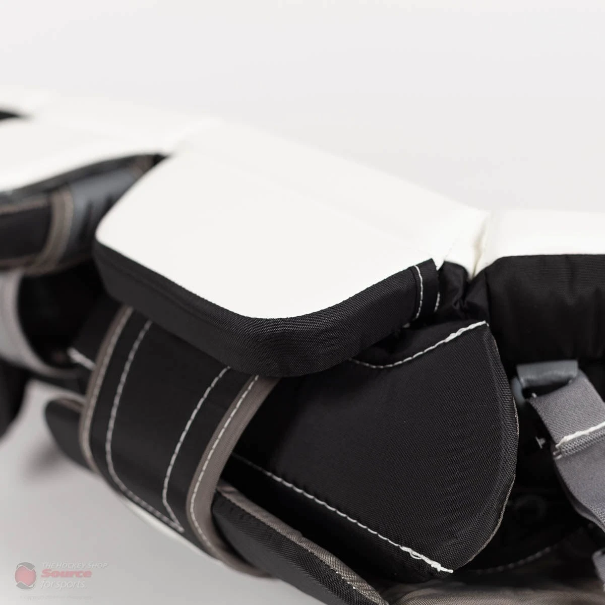 Warrior Ritual G4 Youth Goalie Leg Pads 9 Warrior Ritual G4 Youth Goalie Leg Pads - Image 7